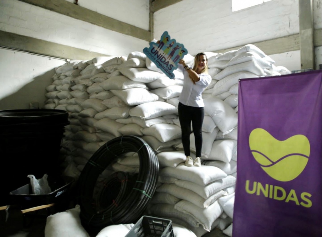 La secretaria de las mujeres de Antioquia entregó kits agropecuarios para incentivar la reactivación económica de las Mujeres Rurales del departamento