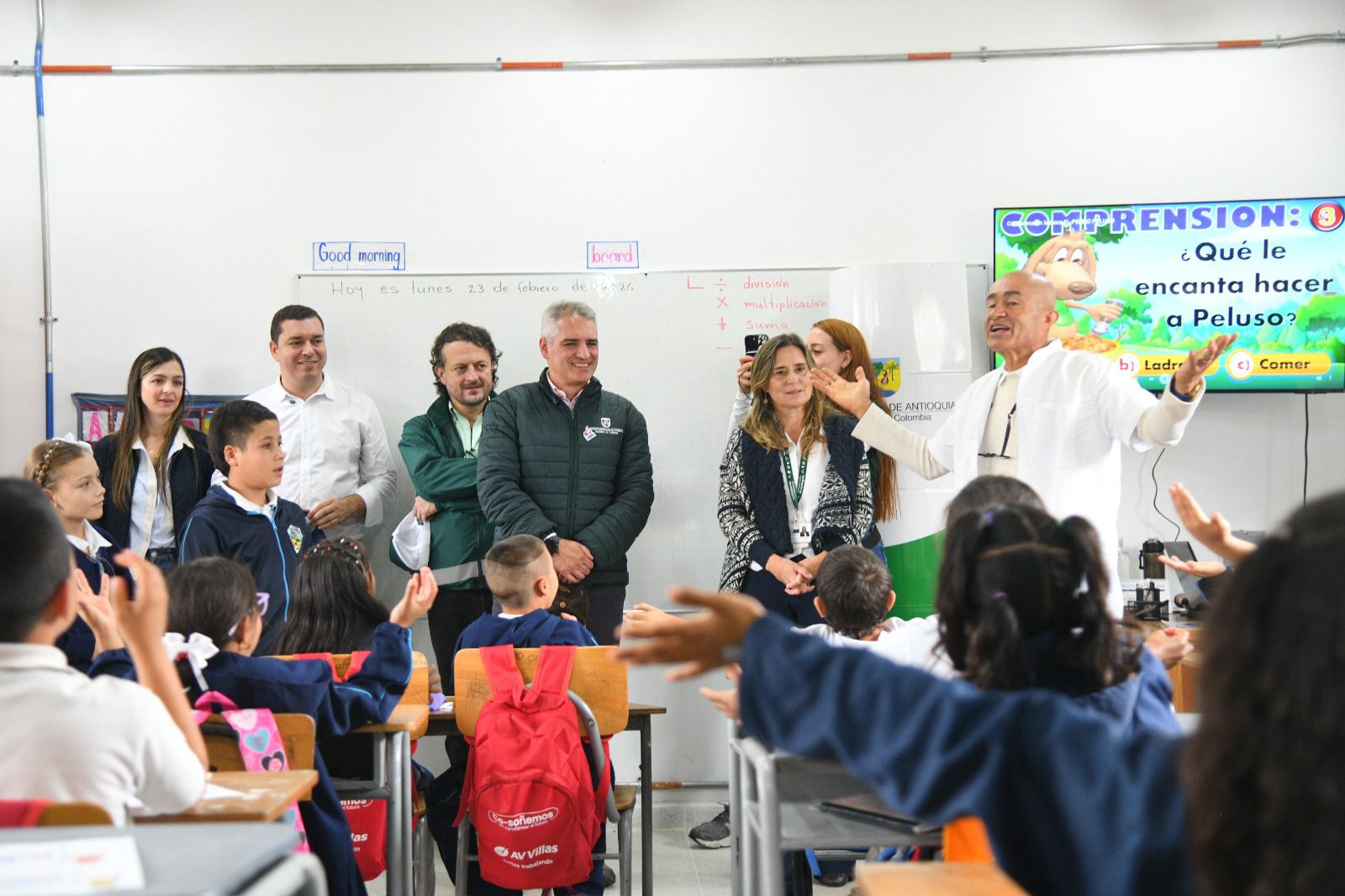 Gobernador Andrés Julián destacó la reducción de la pobreza multidimensional en Antioquia