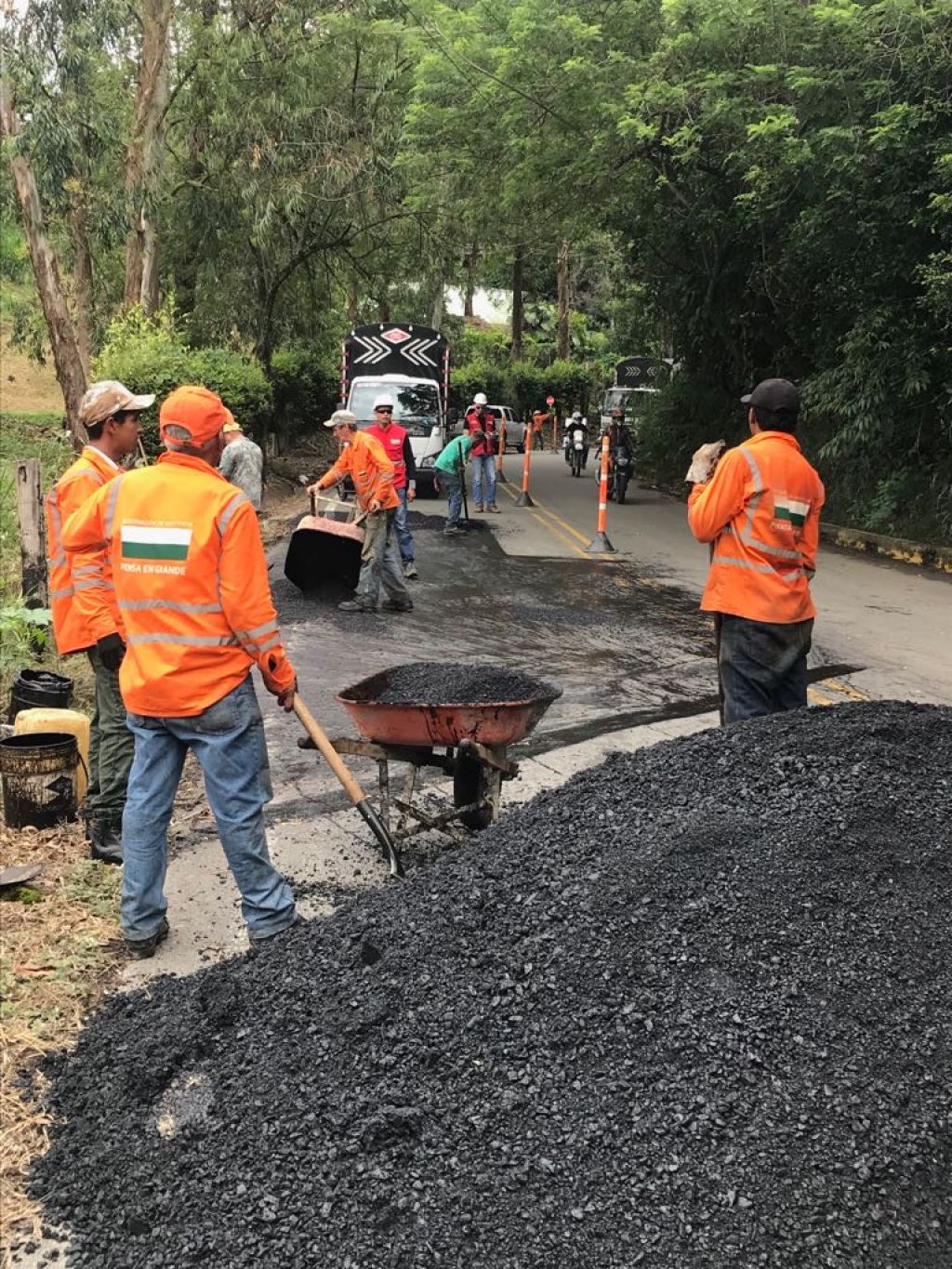 Adjudicadas obras de mantenimiento, mejoramiento y rehabilitación de la red vial secundaria del Departamento por más de 30 mil millones de pesos