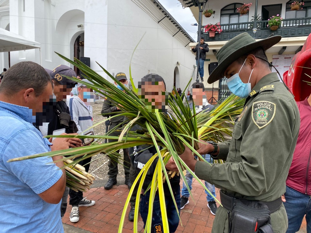 Operativos para el control de tráfico de flora y fauna permitieron sensibilizar  a 13.107 ciudadanos en Semana Santa