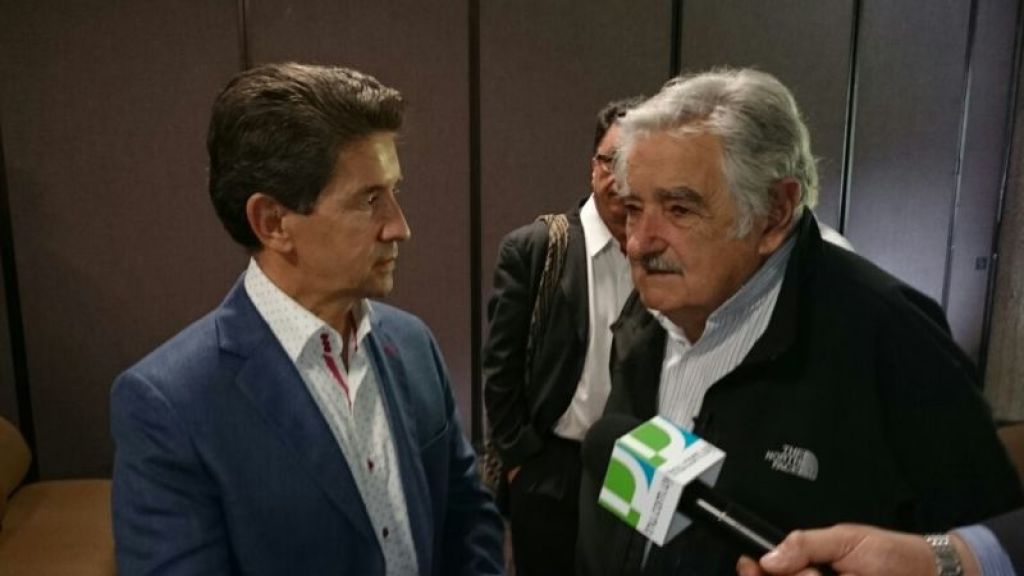 Gobernador de Antioquia se reunió con Pepe Mujica