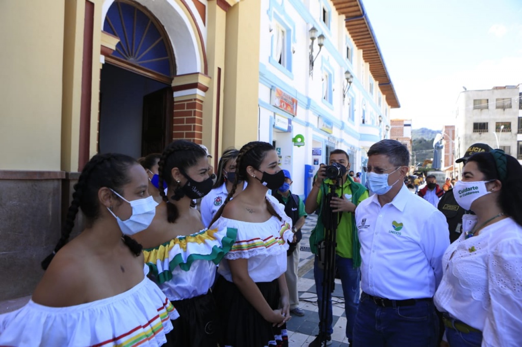 La Gobernación de Antioquia reitera su vocación de apoyo al trabajo comunal con el ejemplo de Amalfi