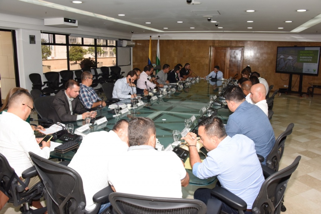 Gobernación de Antioquia y Alcaldes del Occidente unidos en torno a proyectos subregionales