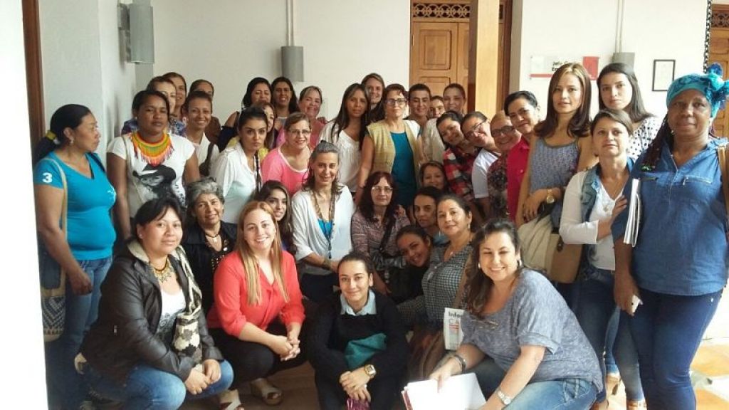 Las mujeres de Antioquia se encuentran para pensar en grande el desarrollo