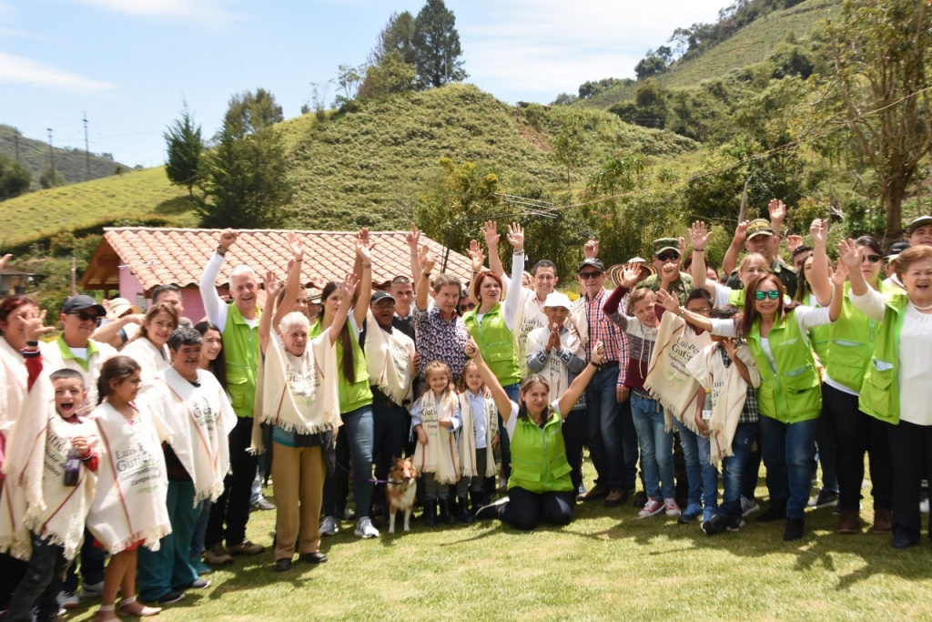 La compasión la viven campesinos de Antioquia y Sucre