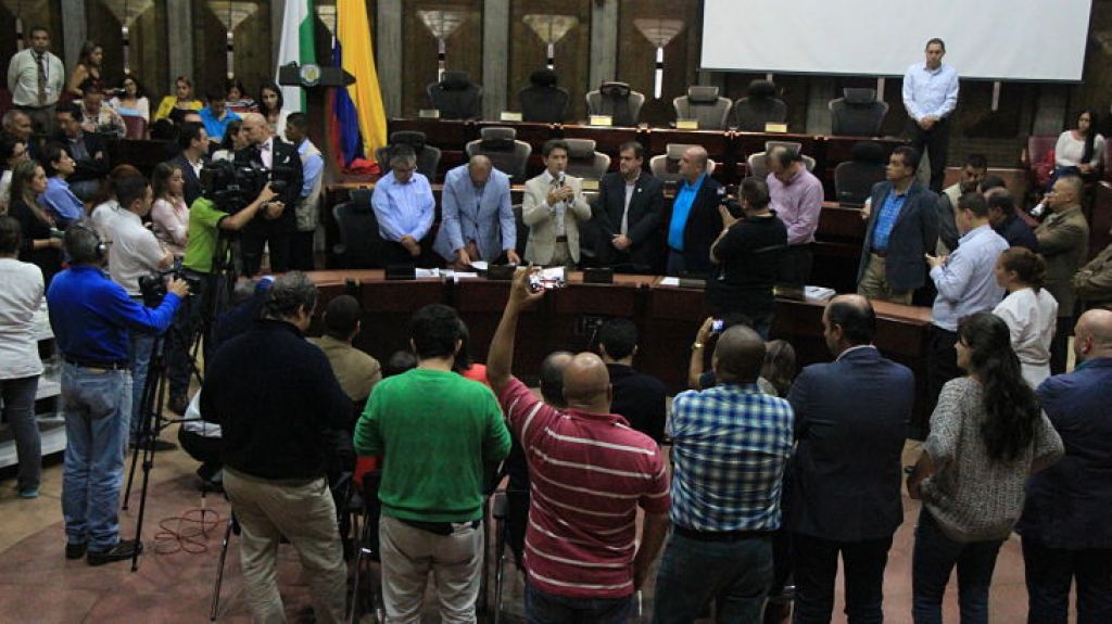 Gobernador Luis Pérez radicó el Plan de Desarrollo Antioquia piensa en grande