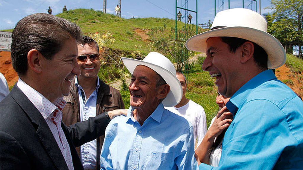 Luis Pérez Gutiérrez se consolida como el mejor gobernador del país