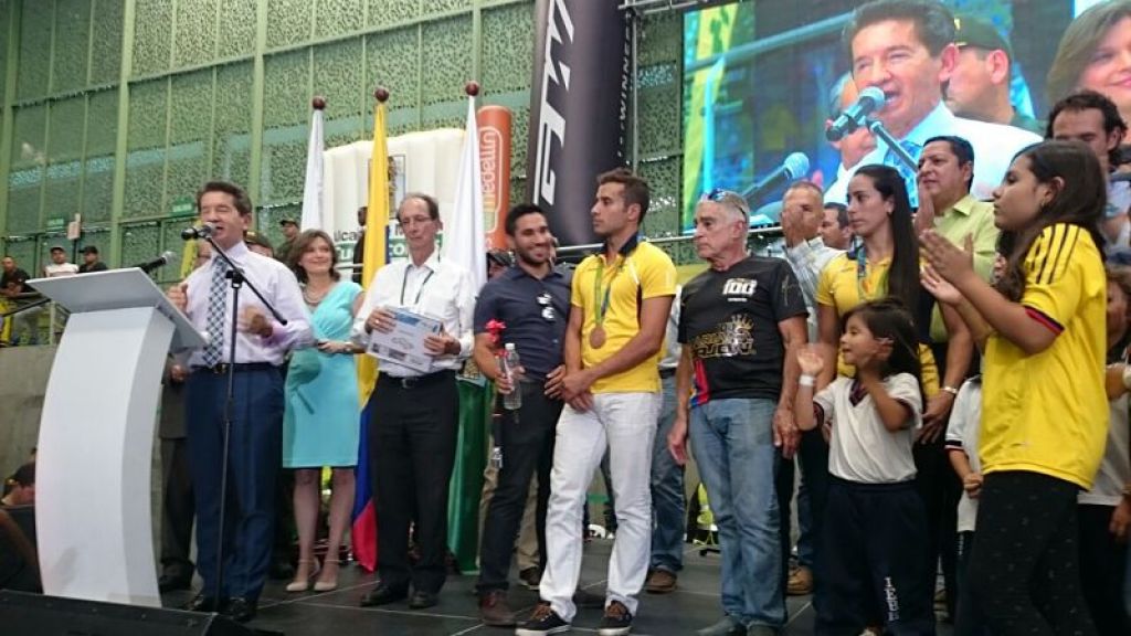 Homenaje de bienvenida a los bicicrosistas que participaron en Rio 2016