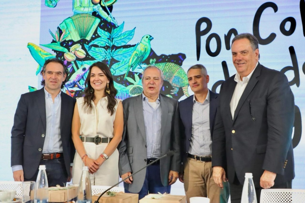 El Gobernador Andrés Julián invitó al sector privado y al alcalde de Medellín a ser parte de la iniciativa de aportar recursos para las obras de Antioquia