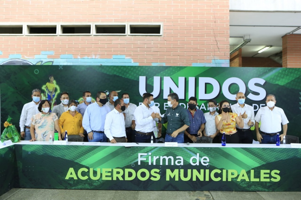 477 Acuerdos Municipales fueron firmados hoy con 13 municipios de Antioquia para el desarrollo de proyectos de inversión
