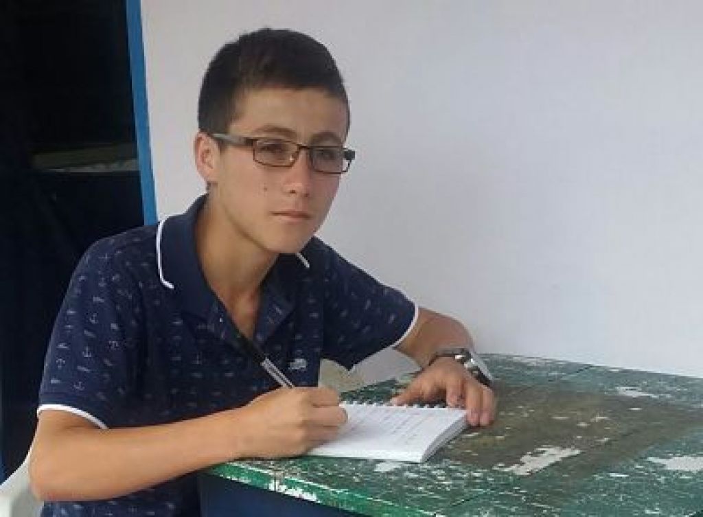 Johan Alex, el niño rescatista del accidente aéreo representará a Antioquia en Brasil