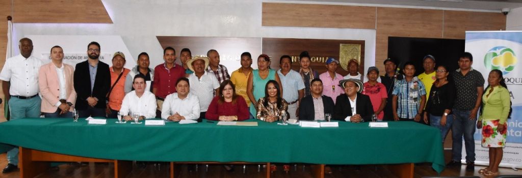Antioquia firma primer convenio de pago por servicios ambientales con comunidades indígenas