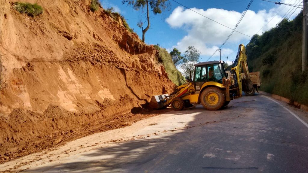 En 56 municipios de Antioquia se tendrá nueva maquinaria amarilla para el mantenimiento de la red vial terciaria
