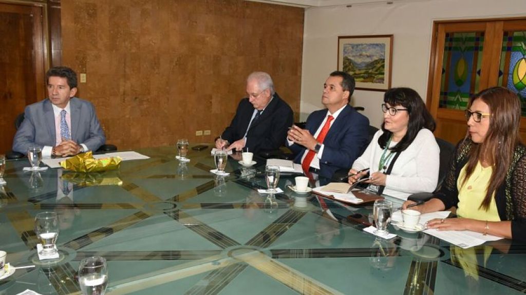 Asociación de servidores públicos de la Gobernación de Antioquia sostuvo reunión exitosa con el Gobernador