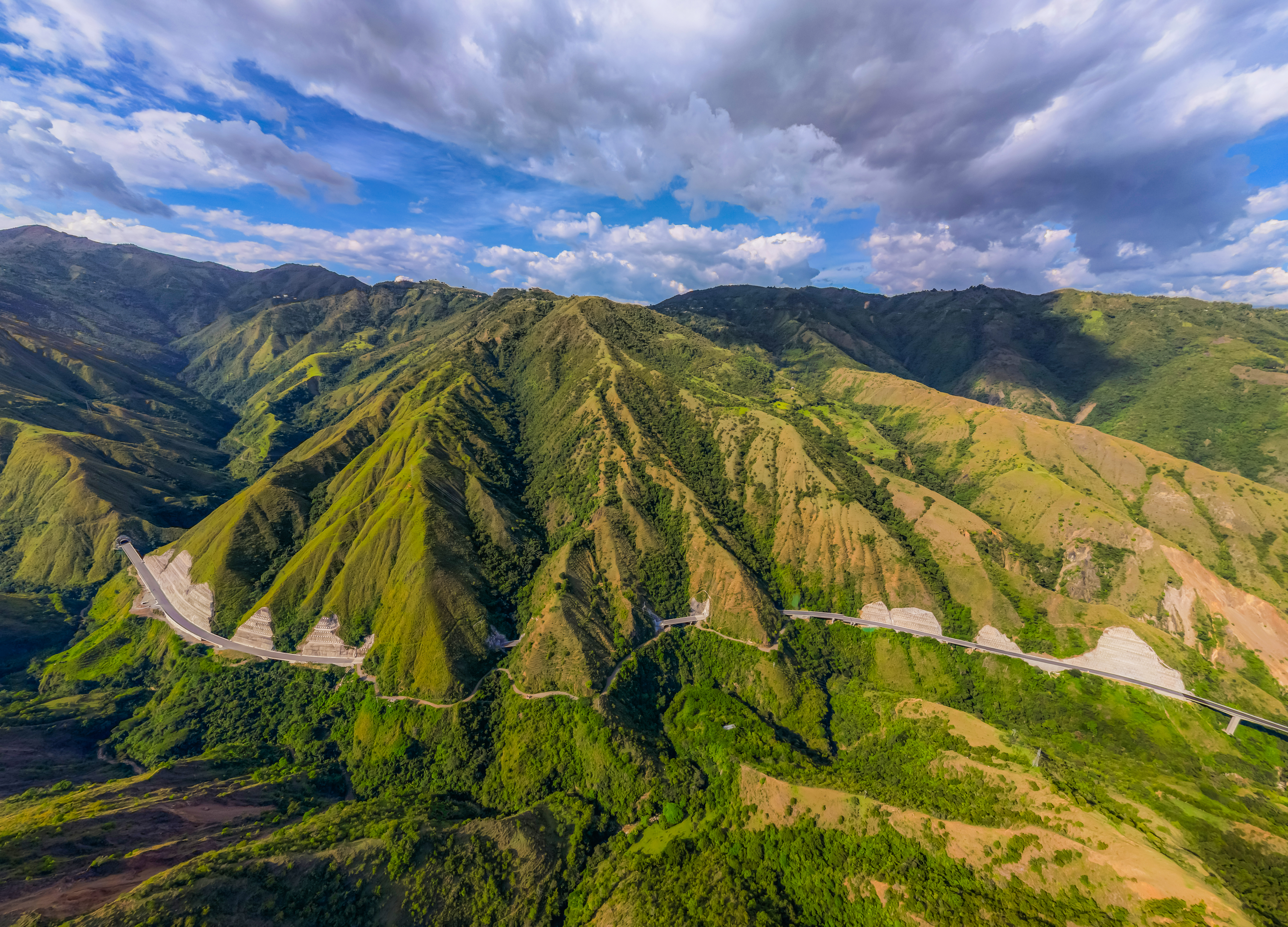 La Gobernación de Antioquia aseguró la conexión con Urabá al asumir las obras y la financiación de la Nueva Vía al Mar Gonzalo Mejía Trujillo