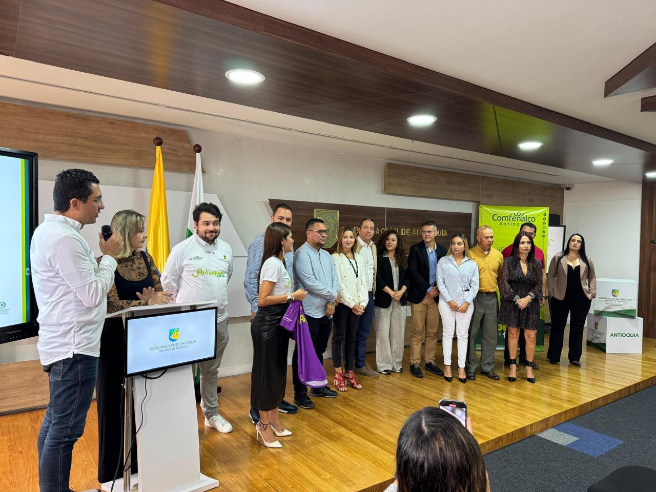 Gobernación y Comfenalco impulsan el bienestar regional con Antioquia Corre 