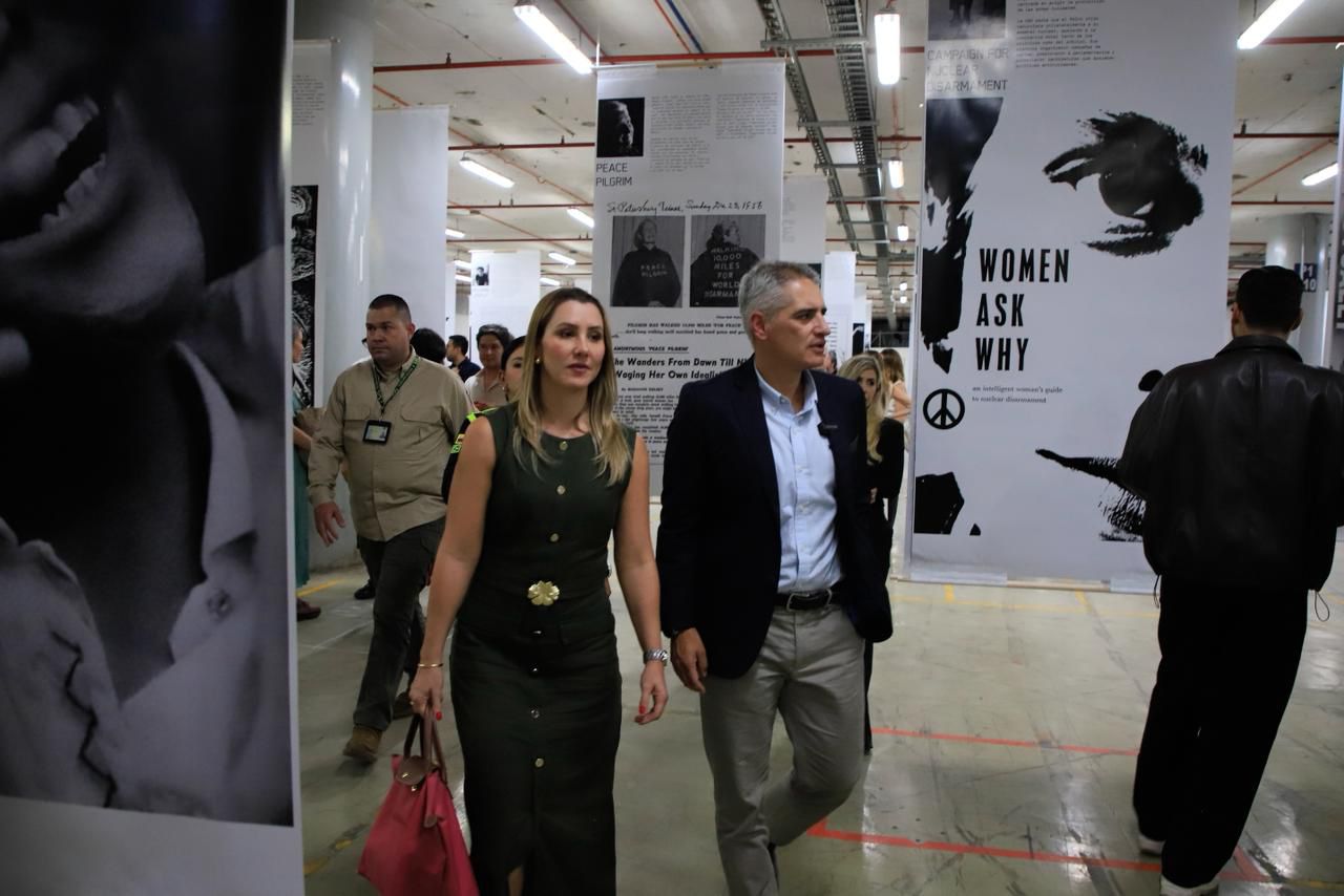 El Gobernador Andrés Julián acompañó la apertura oficial de la Bienal Internacional