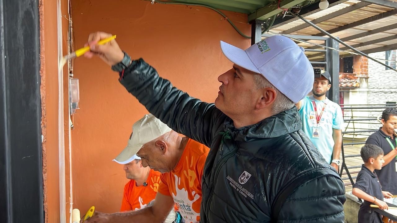 Antioquia Pinta Firme llegó a Guarne con 85 fachadas renovadas y más de 1.300 millones en mejoramientos de vivienda