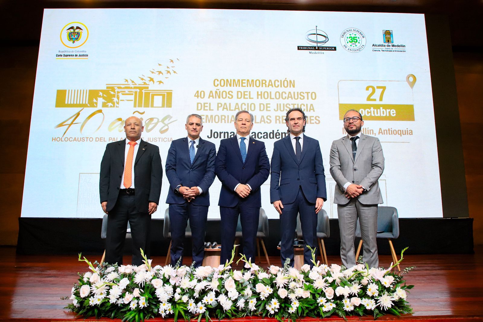 "La mejor manera de honrar la memoria es combatir, con las armas de la democracia, la barbarie y la sinrazón": Gobernador Andrés Julián