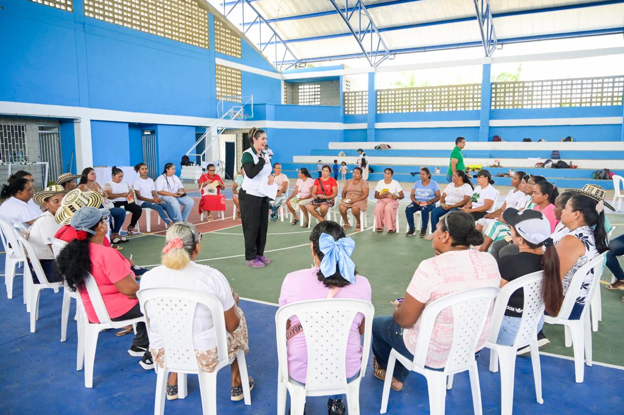 Gobernación de Antioquia refuerza la prevención y atención de las violencias contra las mujeres en el marco del 25N