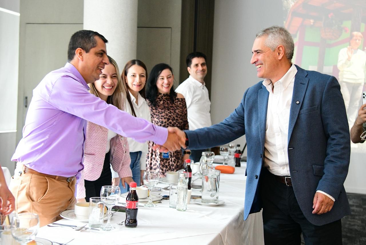 Gobernador Andrés Julián presentó resultados de la política de vivienda de Antioquia a integrantes de Camacol del país