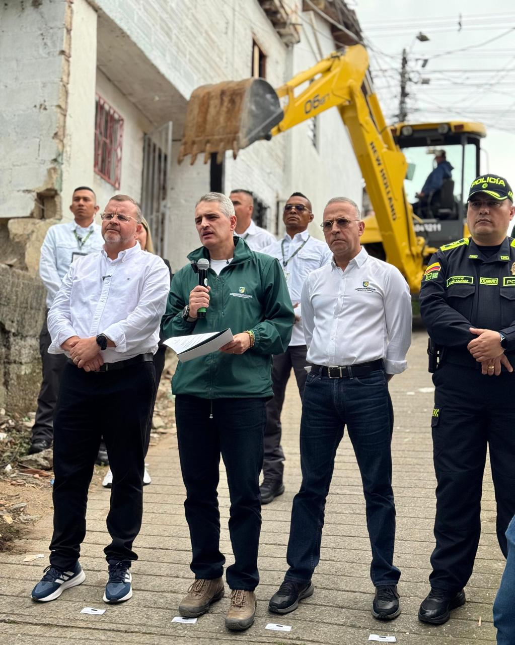 Con la demolición de tres inmuebles en Rionegro, la Gobernación de Antioquia completó 41 focos de inseguridad derribados en el departamento