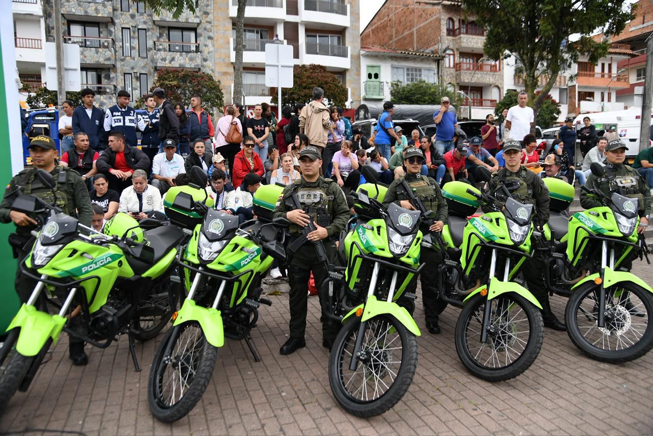 Gobernador Andrés Julián activó cuatro nuevos EMPÁS y destacó avances en fibra óptica para la seguridad