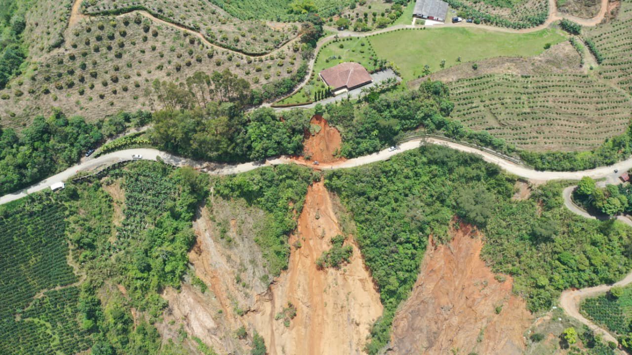 Cierre total en la vía Concordia – Betulia por falla geológica de alto  riesgo