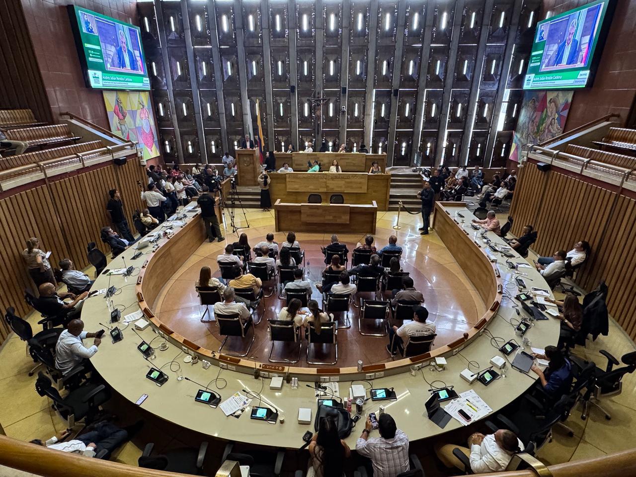"Antioquia ha resistido y lo seguirá haciendo", destacó el Gobernador Andrés Julián en la clausura de sesiones de la Asamblea