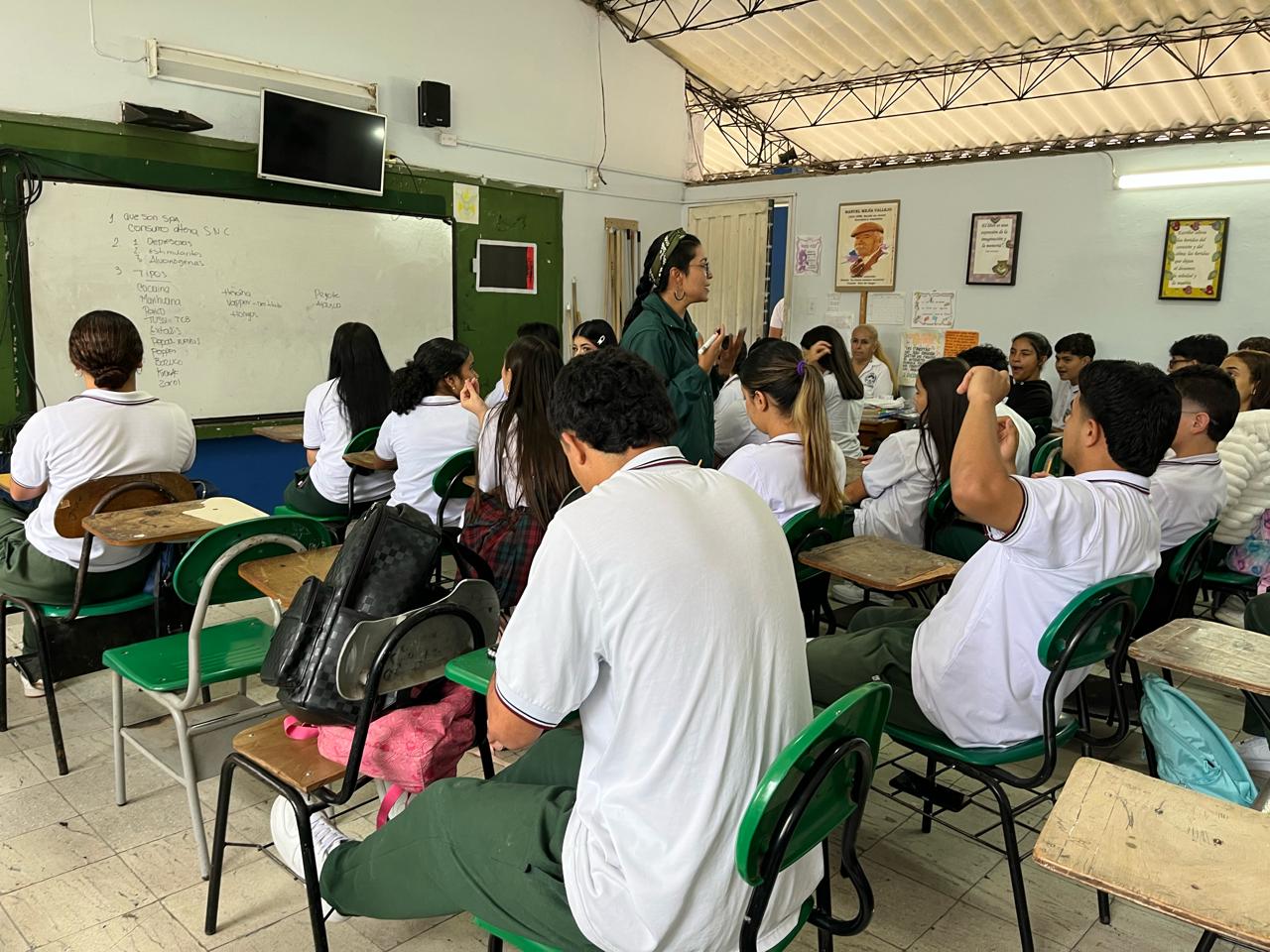 Gobernación de Antioquia continúa fortaleciendo la seguridad en los  escuelas y colegios con la estrategia Entornos Educativos Seguros