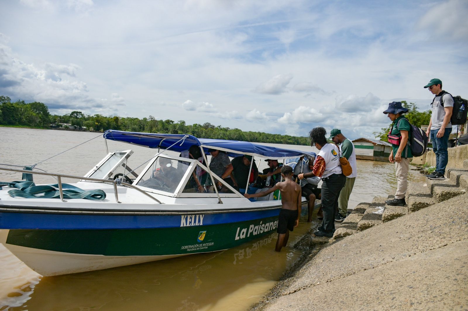 Más de 3 mil personas beneficiadas con la llegada de la Paisaneta Fluvial al Urabá antioqueño 