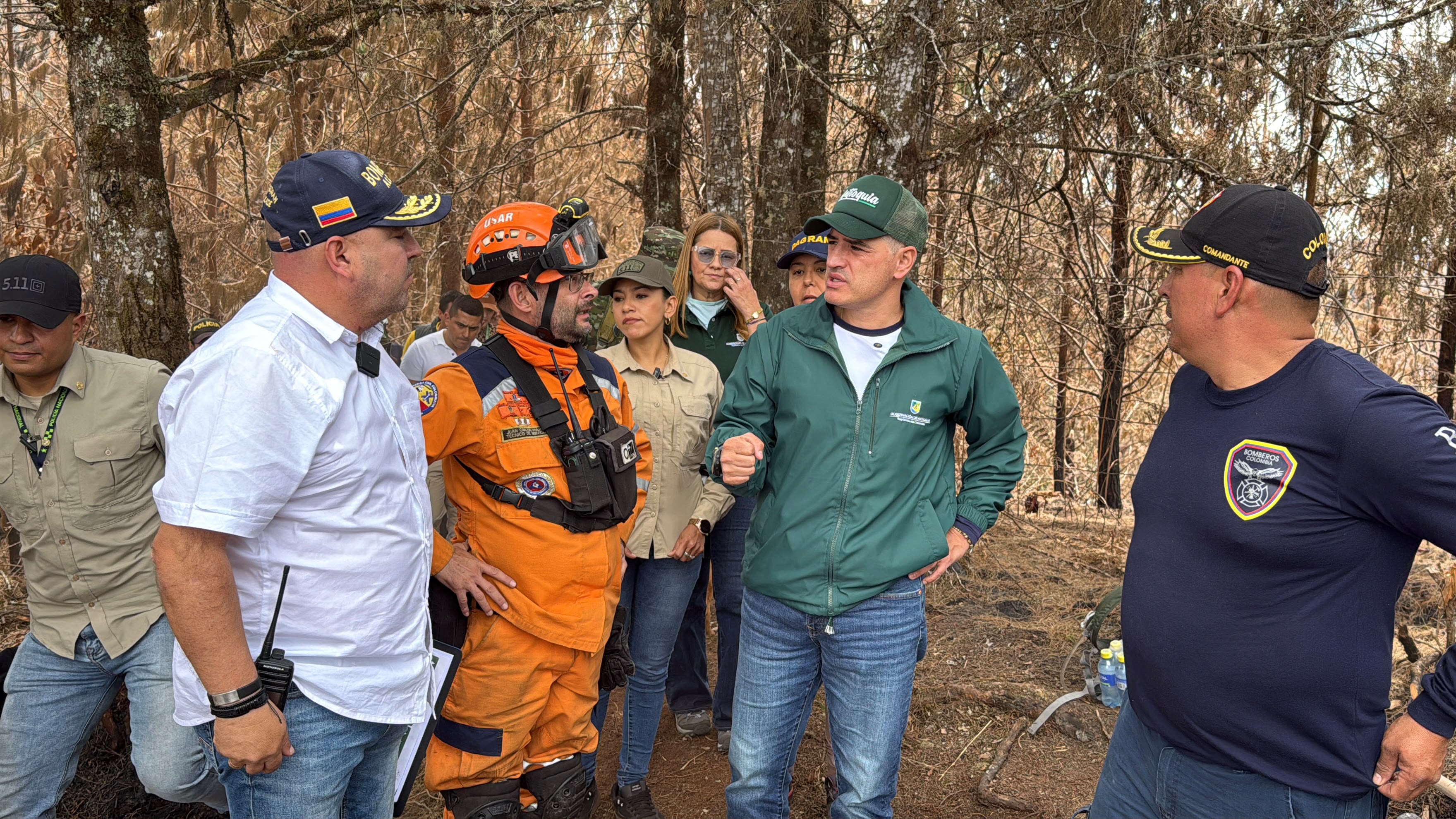 Organismos de atención a emergencias avanzan en el control del incendio en Abejorral
