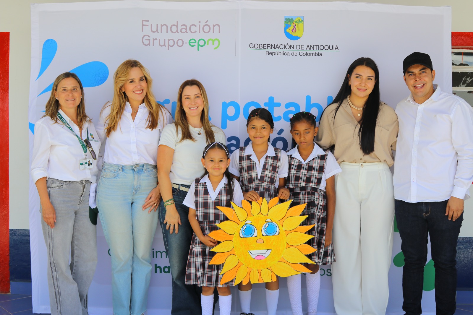 ¡Más soluciones de agua potable para las familias antioqueñas! Gobernación y Fundación Grupo EPM entregan dos nuevas soluciones de potabilización en Heliconia.