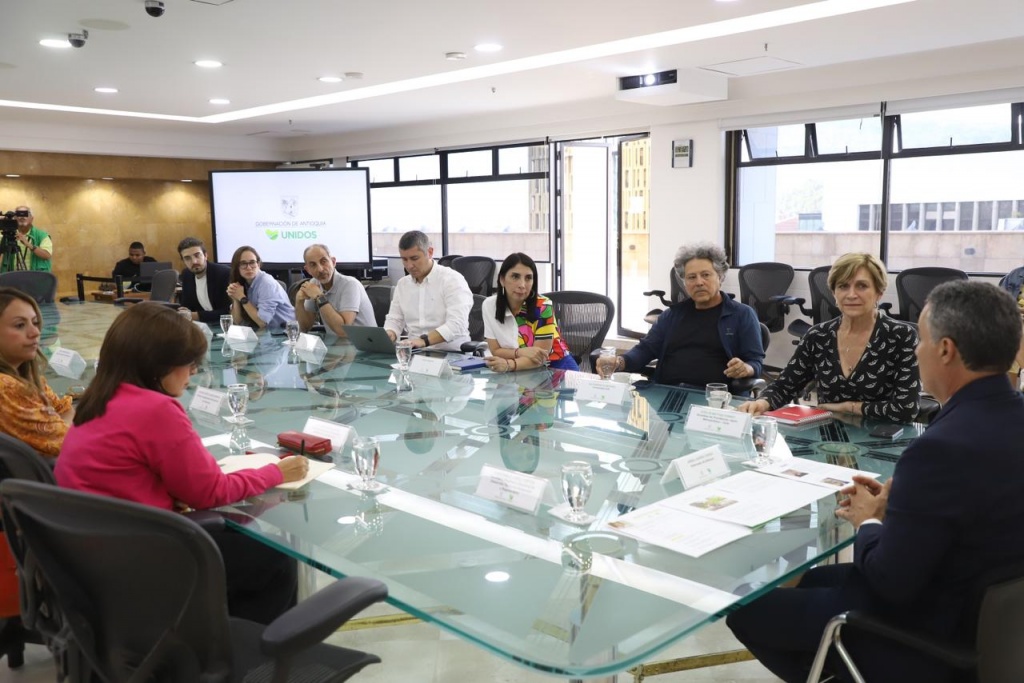 Gobernador de Antioquia recibió la visita de la Alcaldesa de Providencia, de la Región Metropolitana de Santiago, Chile