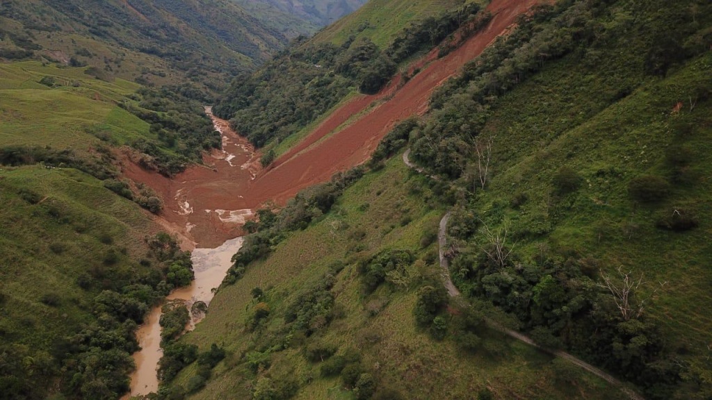 Tras movimiento en masa en la cuenca del río San Julián en Yarumal, Dapard emite alerta preventiva en los municipios de Campamento y Anorí