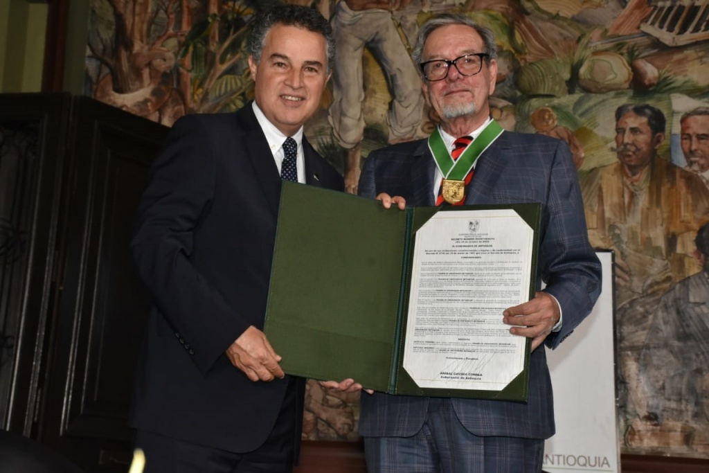 El ingeniero civil, Franklin Greindinger Betancur recibió el Escudo de Antioquia categoría Oro