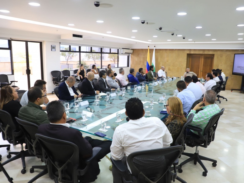 El gobernador Andrés Julián presentó tres proyectos de ordenanza a los diputados de la Asamblea de Antioquia 