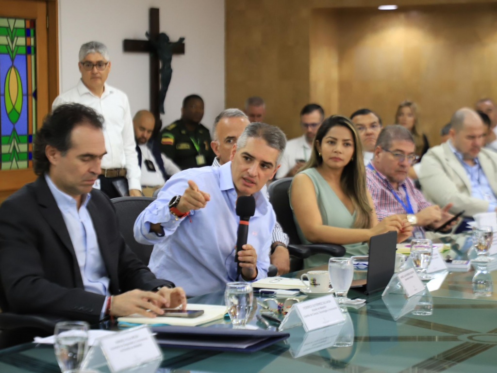 La tecnología será aliada de la seguridad en Antioquia, dijo el gobernador Andrés Julián 