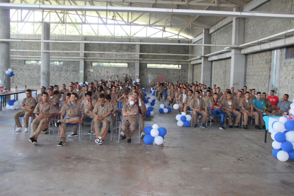Graduadas 212 personas privadas de la libertad en el Centro Penitenciario El Pesebre de Puerto Triunfo