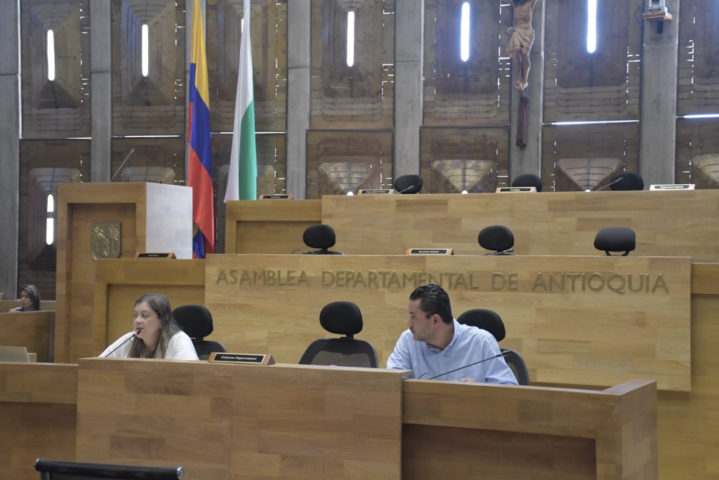El Departamento de Antioquia propone ante la Asamblea Departamental la adopción de la estampilla Pro Institución Universitaria Digital