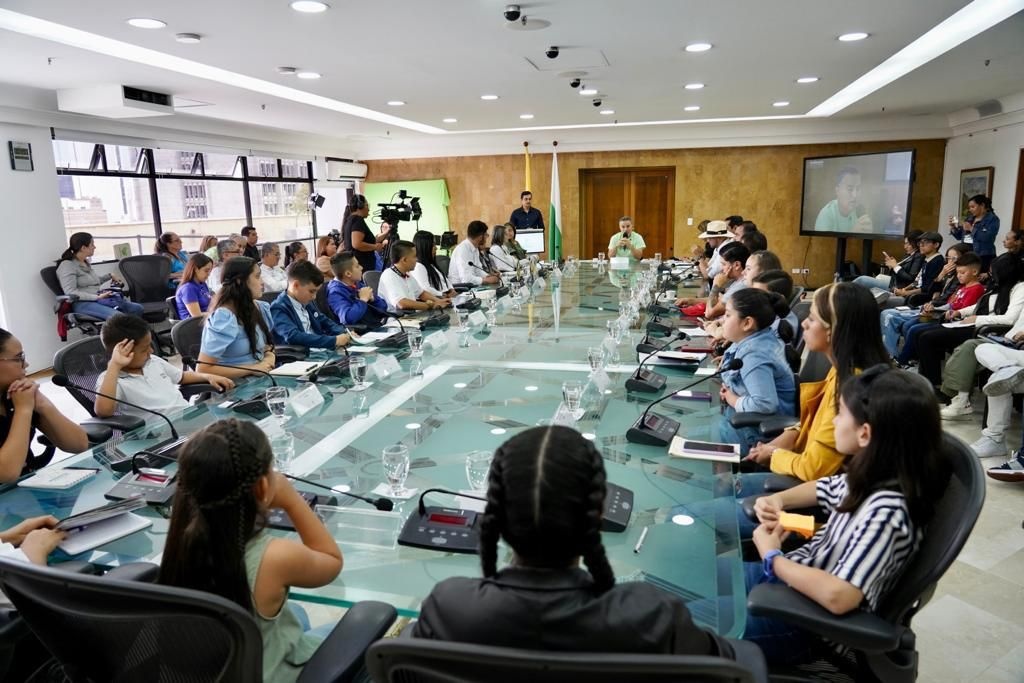 Exitosa Audiencia Pública de Rendición de Cuentas 2020-2023 en Antioquia: Garantizando los Derechos de Niñas, Niños, Adolescentes y Jóvenes