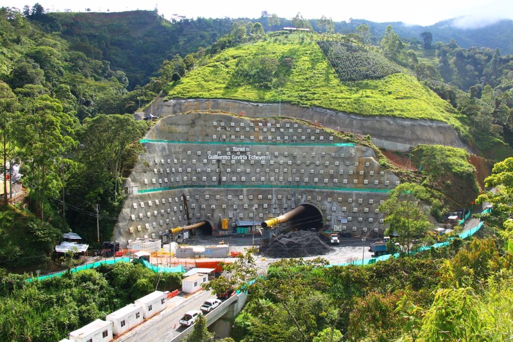 El Gobierno Nacional reafirmó este lunes que están listos los 1,4 billones de pesos para el tramo 2 del túnel Guillermo Gaviria Echeverri