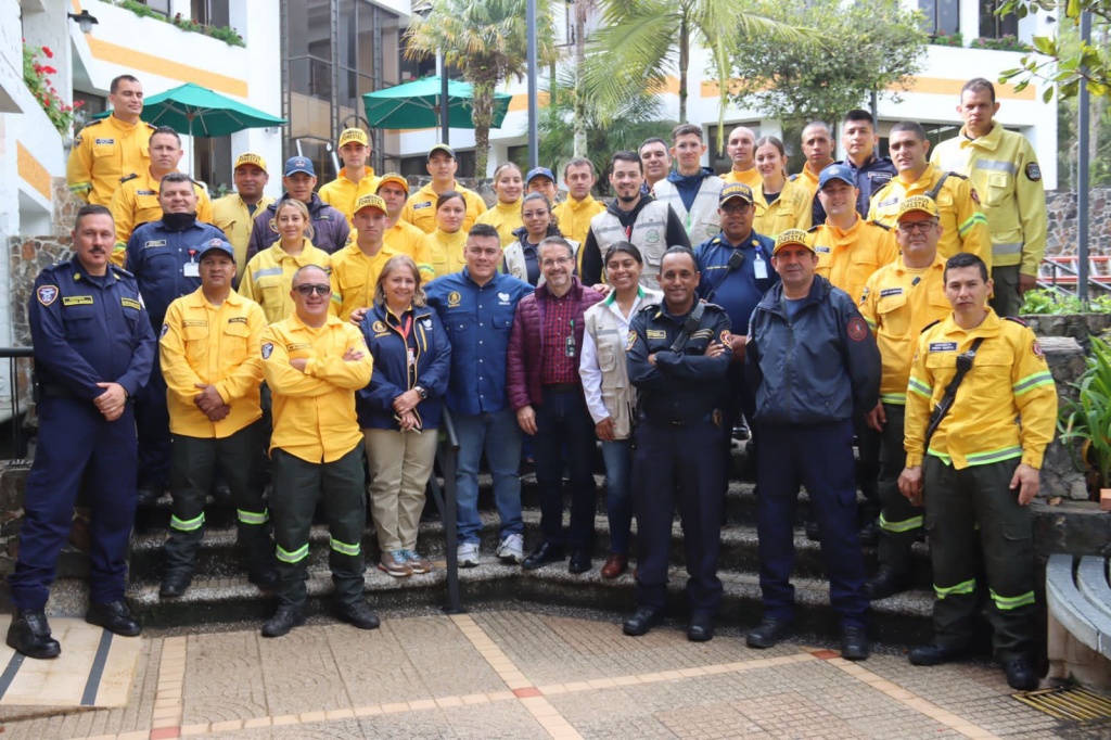 Dagran y Cornare fortalecieron con herramientas y equipos certificados la capacidad de respuesta de brigadas contraincendios forestales en 26 municipios de Antioquia