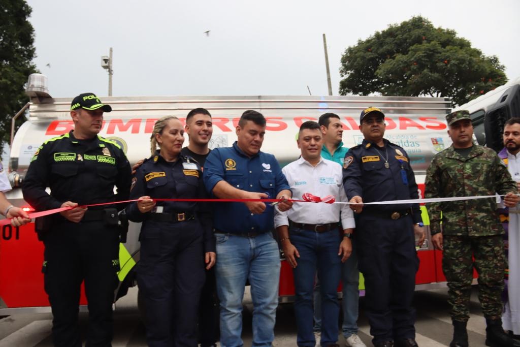 El Dagran entregó nuevo carrotanque en Caldas, Antioquia, para el fortalecimiento de la capacidad de respuesta a emergencias