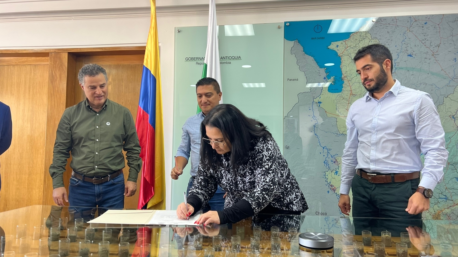 Gobernación y Alcaldía de Salgar firmaron convenio para la construcción de alcantarillado urbano del municipio