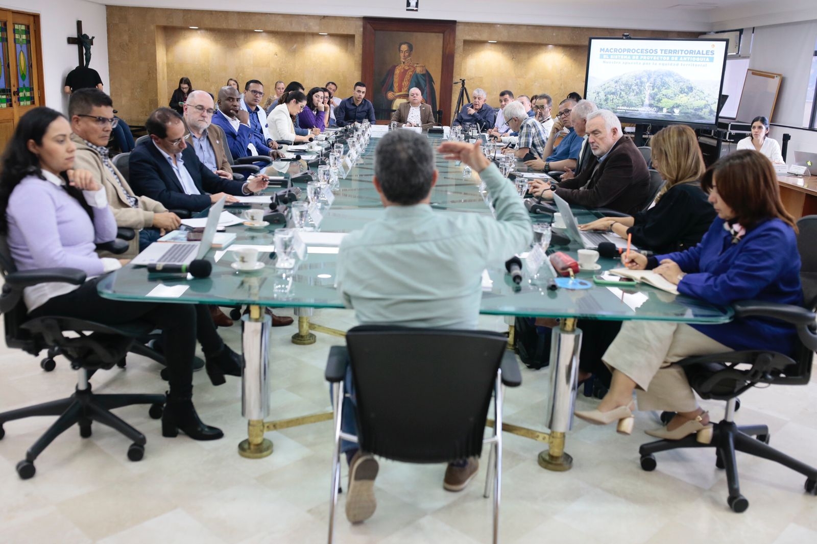 Gobernador Aníbal Gaviria invitó a la Academia a alinear sus procesos de planeación con la Agenda Antioquia 2040