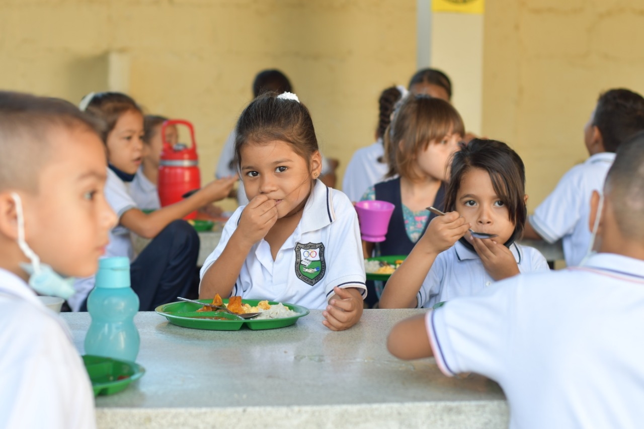 ACERCA DEL PROGRAMA DE ALIMENTACIÓN  ESCOLAR -PAE- EN ANTIOQUIA