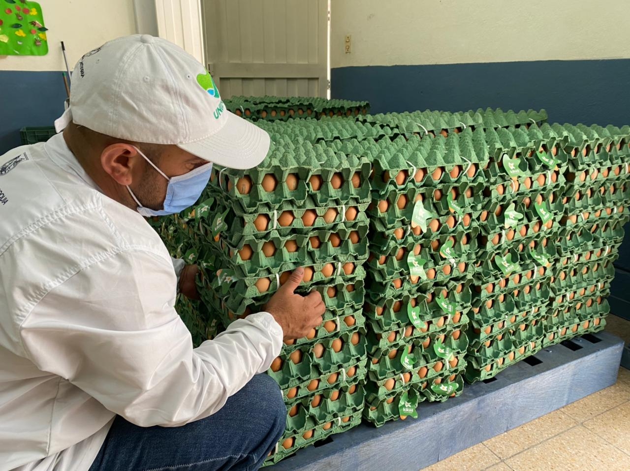 Arrancó la quinta entrega de paquetes alimentarios a más de 39.000 familias antioqueñas